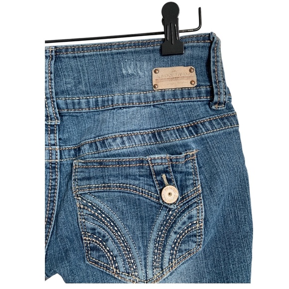 Almost Famous Women's Jeans Size 7 Cropped Jeans Embroidered Y2K - Picture 4 of 7
